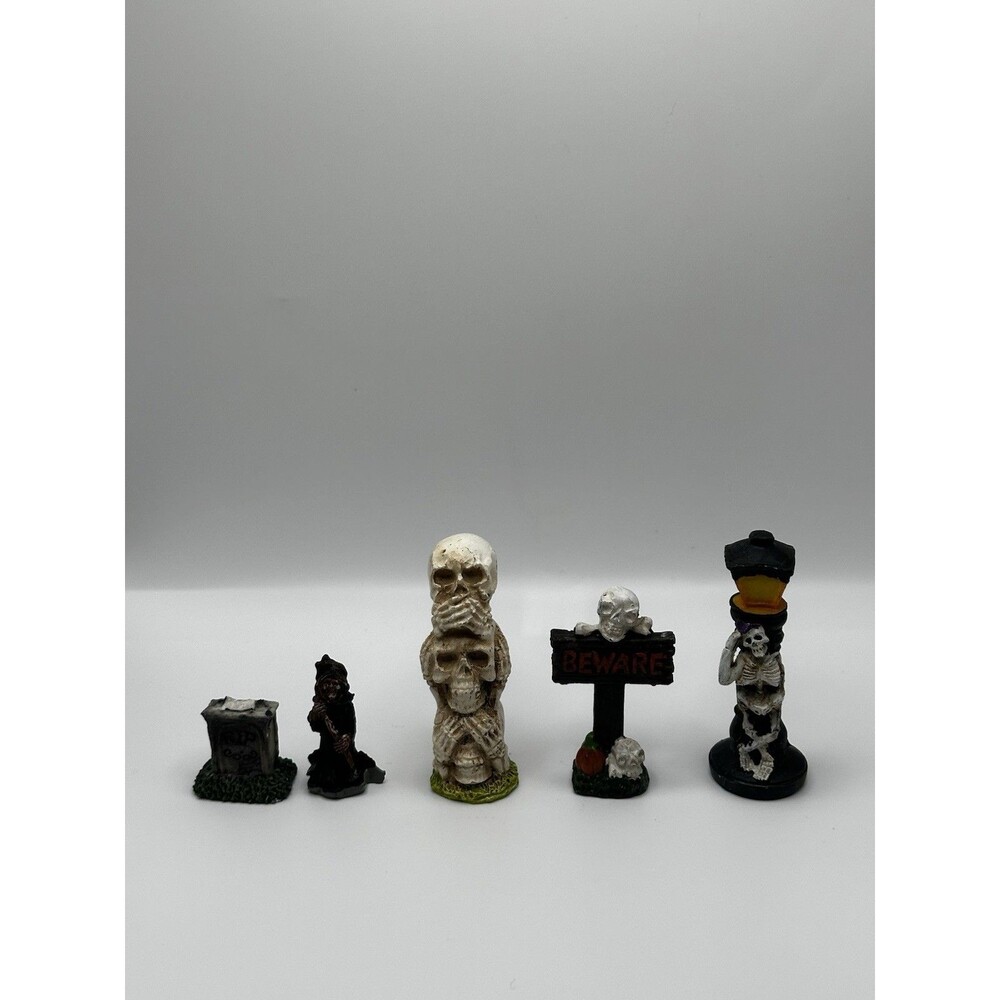 Mini Halloween Graveyard Figurine Set – Skeleton, Reaper, Skull Totem